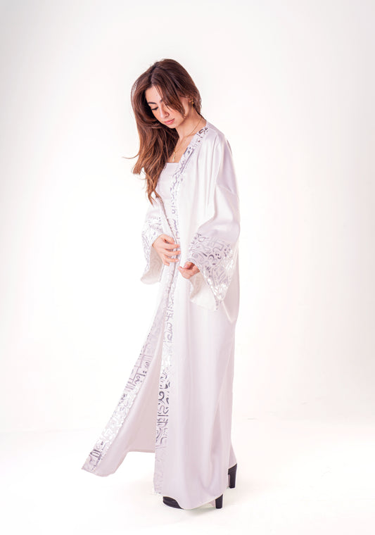 Majesty - White Silver Kaftan